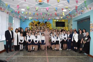 Каменская средняя школа № 3 отметила 50-летний юбилей