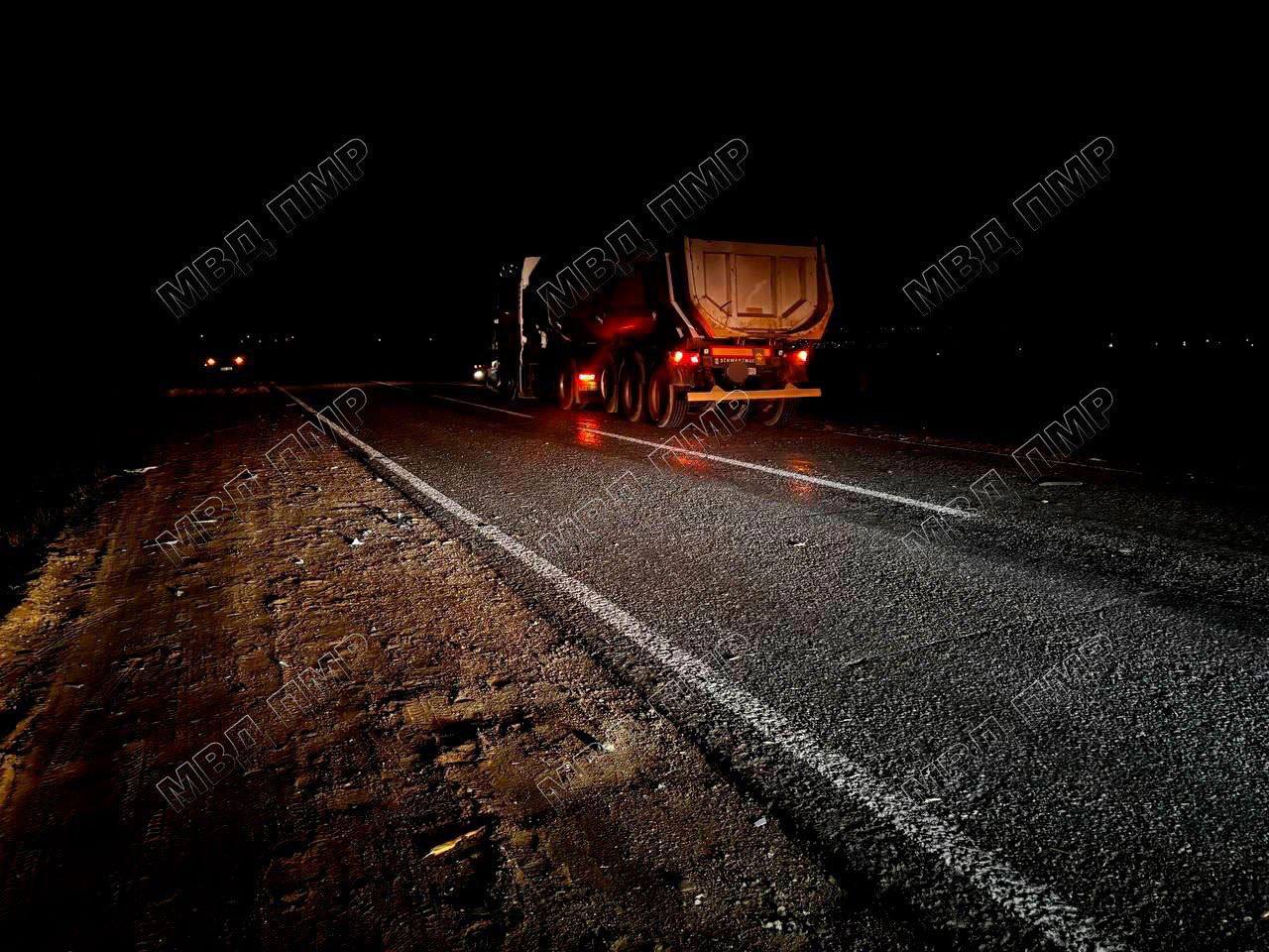 Сбил лошадь на дороге. ДТП произошло 17 ноября около 20:00 на автодороге Тирасполь – Каменка (на участке между Дубоссарами и Григориополем) Сбил лошадь на дороге. ДТП произошло 17 ноября около 20:00 на автодороге Тирасполь – Каменка (на участке между Дубоссарами и Григориополем)