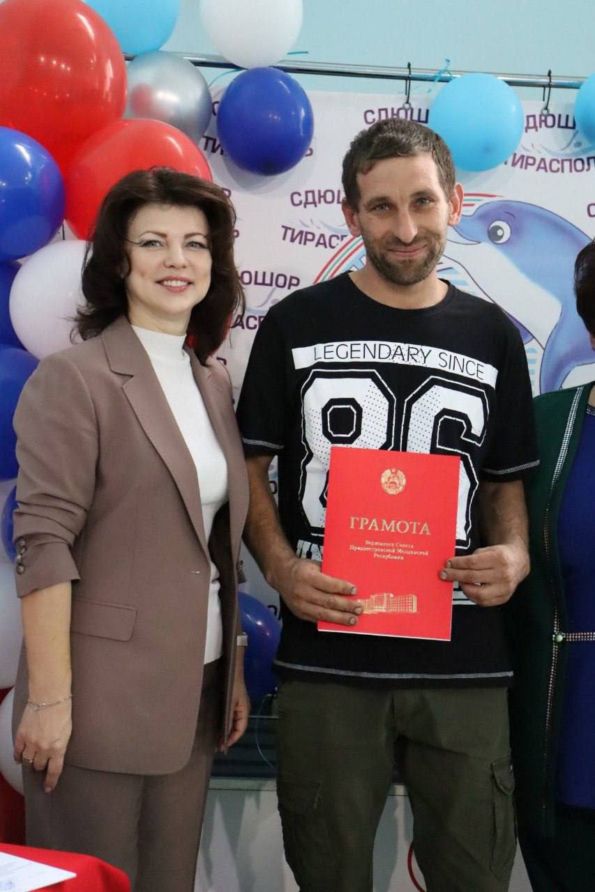 Сегодня Тираспольская специализированная детско-юношеская школа олимпийского резерва по плаванию отметила свой 55-й юбилей! Сегодня Тираспольская специализированная детско-юношеская школа олимпийского резерва по плаванию отметила свой 55-й юбилей!