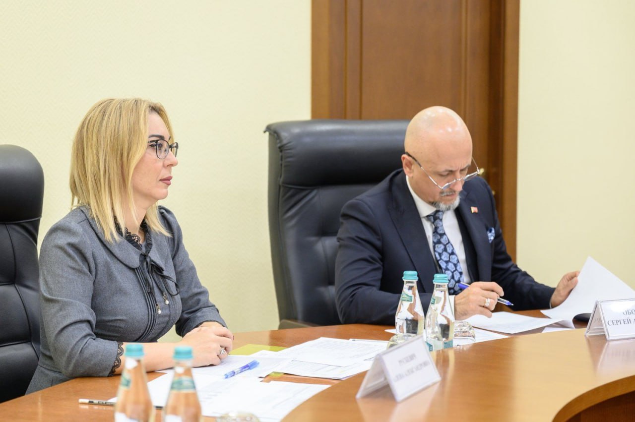 Александр Розенберг принял участие в рабочем совещании у Президента Александр Розенберг принял участие в рабочем совещании у Президента