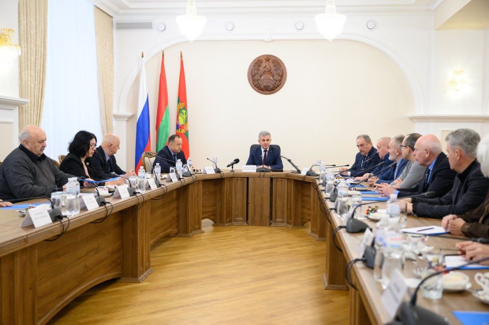 Президент ПМР Вадим Красносельский встретился с руководителями национальных общин Приднестровья