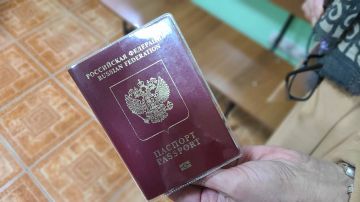 Сотрудники Посольства РФ в Молдове провели выездное консульское обслуживание в Тирасполе, выдав несколько сотен российских заграничных паспортов