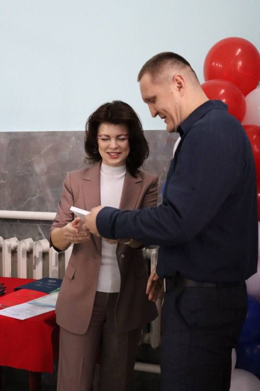 Сегодня Тираспольская специализированная детско-юношеская школа олимпийского резерва по плаванию отметила свой 55-й юбилей! Сегодня Тираспольская специализированная детско-юношеская школа олимпийского резерва по плаванию отметила свой 55-й юбилей!