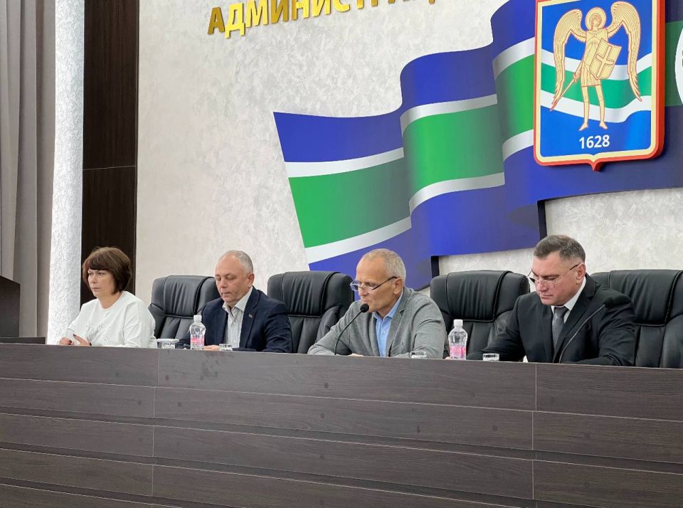 В госадминистрации состоялось внеочередное заседание Совета народных депутатов