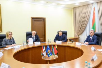 Александр Розенберг принял участие в рабочем совещании у Президента