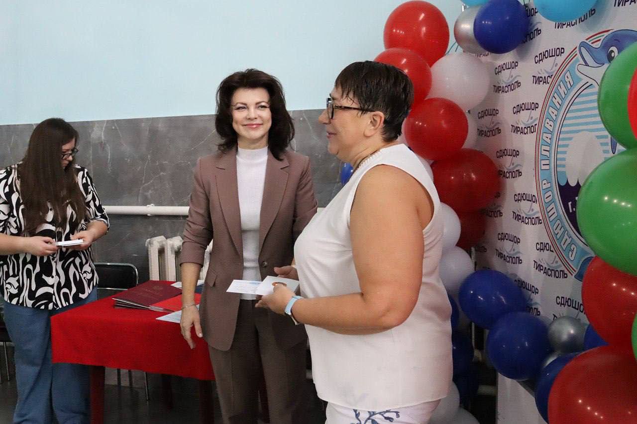 Сегодня Тираспольская специализированная детско-юношеская школа олимпийского резерва по плаванию отметила свой 55-й юбилей! Сегодня Тираспольская специализированная детско-юношеская школа олимпийского резерва по плаванию отметила свой 55-й юбилей!