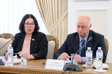 Председатель Союза русских общин Виорика Кохтарева на встрече с Президентом подняла актуальные проблемы: