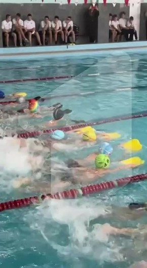 Столичной школе плавания – 55 лет