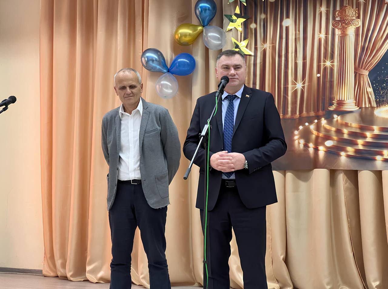 Рыбницкая школа №10 отметила свой 40-летний юбилей Рыбницкая школа №10 отметила свой 40-летний юбилей