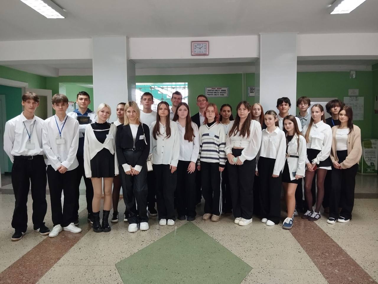 В завершение Декады молодёжи и студентов, учащиеся 17-й школы примерили на себя одну из самых ответственных профессий - стали учителями на День Дублера