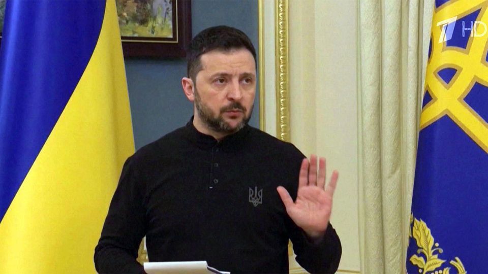 «Украинские власти воруют по благородной причине, чтобы захватчикам досталось меньше, понимать надо», — Зеленский прокомментировал коррупционный скандал