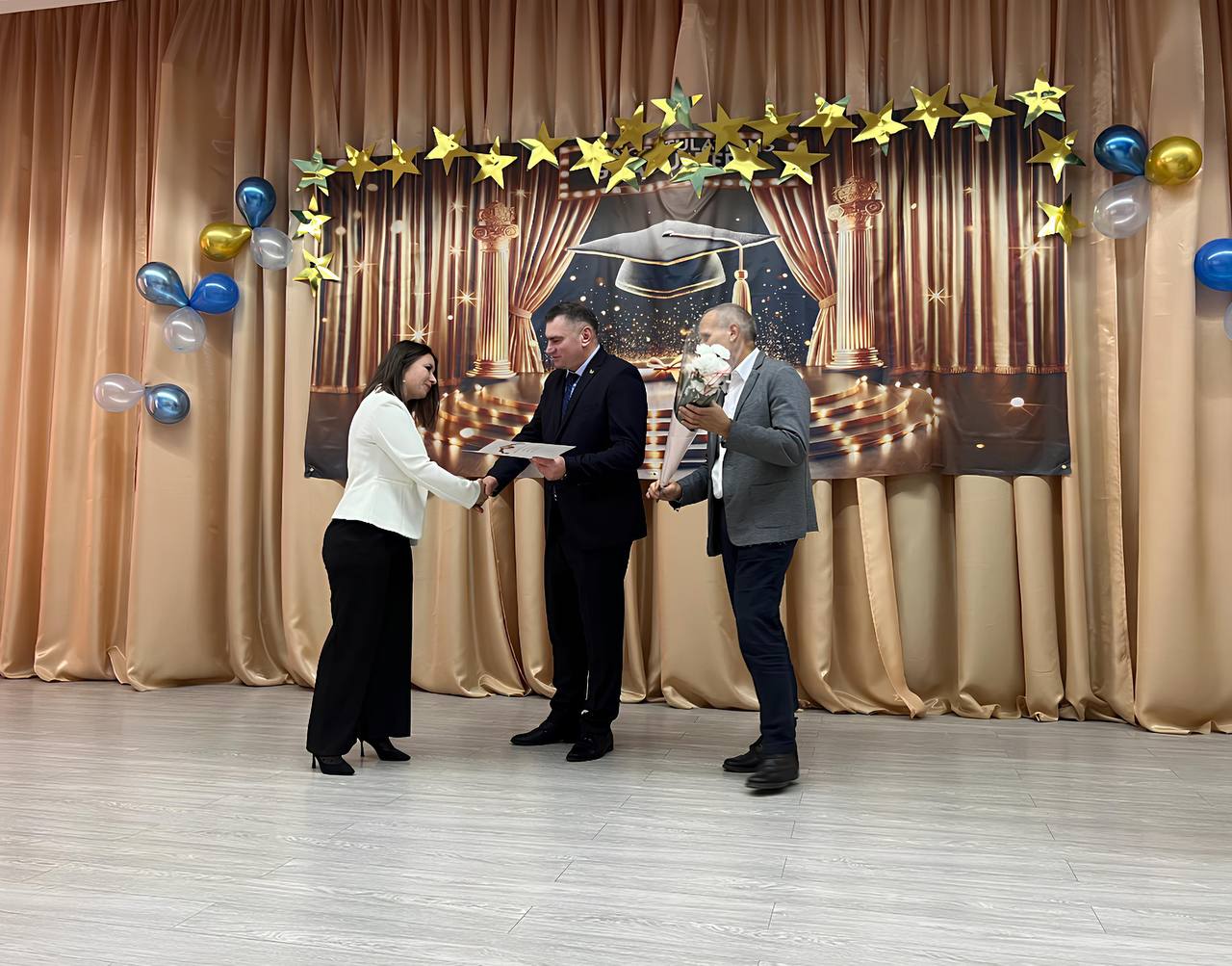 Рыбницкая школа №10 отметила свой 40-летний юбилей Рыбницкая школа №10 отметила свой 40-летний юбилей