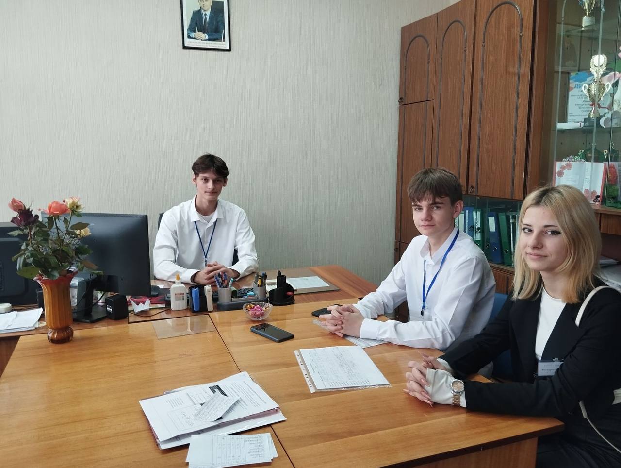 В завершение Декады молодёжи и студентов, учащиеся 17-й школы примерили на себя одну из самых ответственных профессий - стали учителями на День Дублера В завершение Декады молодёжи и студентов, учащиеся 17-й школы примерили на себя одну из самых ответственных профессий - стали учителями на День Дублера