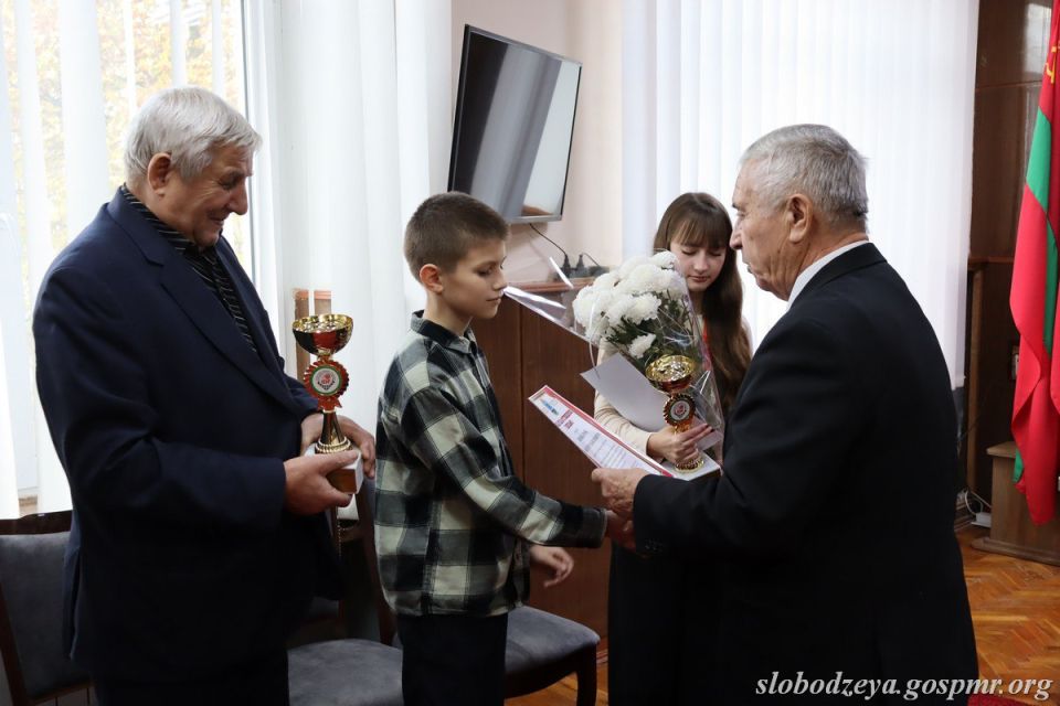 Василий Тищенко отметил успехи слободзейских шашистов на чемпионате мира Василий Тищенко отметил успехи слободзейских шашистов на чемпионате мира