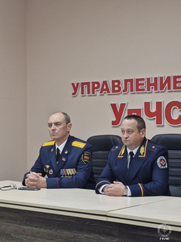 В столичной пожарной части чествовали огнеборцев со всей республики В столичной пожарной части чествовали огнеборцев со всей республики