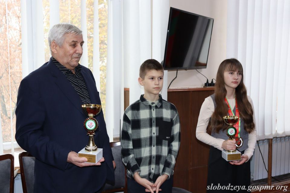Василий Тищенко отметил успехи слободзейских шашистов на чемпионате мира