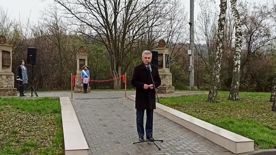 Вадим Красносельский принял участие в открытии мемориального комплекса «Пограничные столбы»