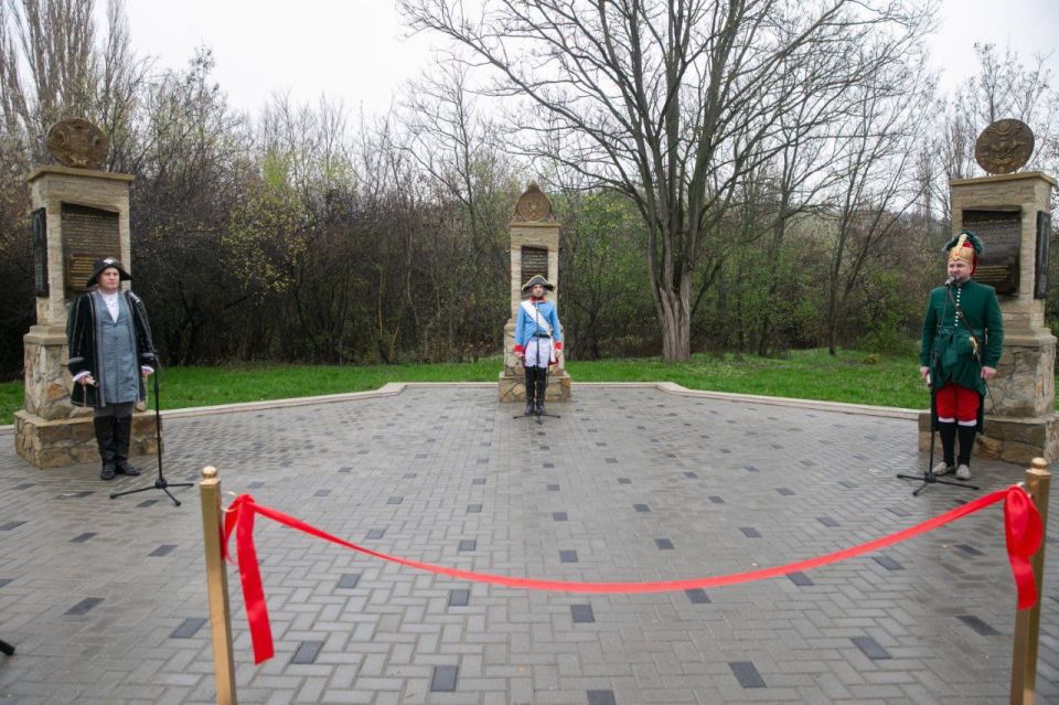 В Приднестровье открыли объект «Пограничные столбы» — проект Союза ветеранов таможенной службы, реализованный за счёт президентского гранта 2024 года