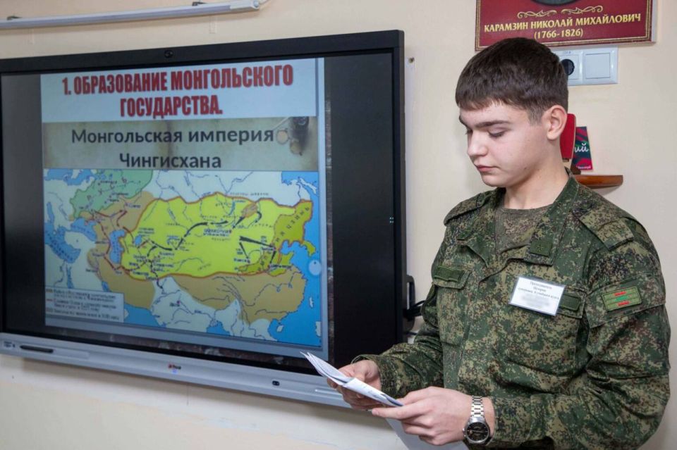 В СУВОРОВСКОМ УЧИЛИЩЕ – ДЕНЬ САМОУПРАВЛЕНИЯ В СУВОРОВСКОМ УЧИЛИЩЕ – ДЕНЬ САМОУПРАВЛЕНИЯ