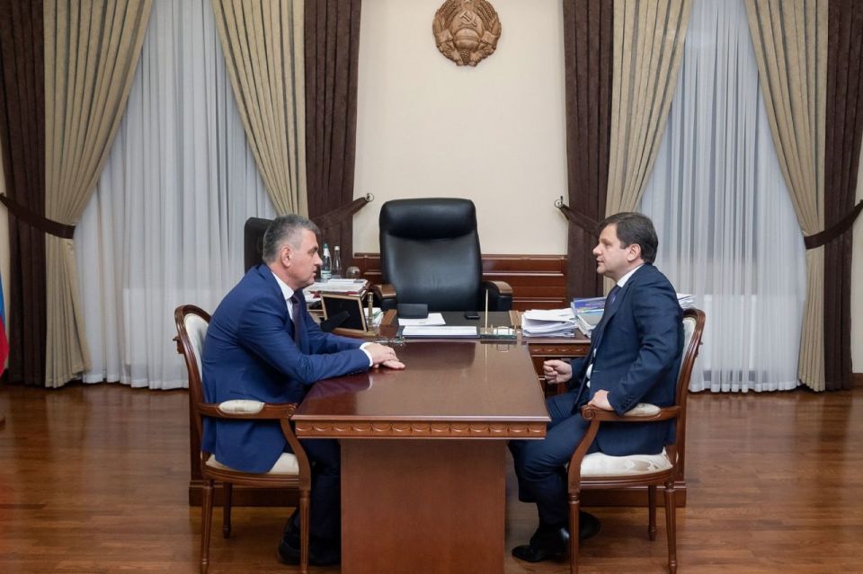 Президент Красносельский поздравил главу ПРБ Владислава Тидву с 50-летием:
