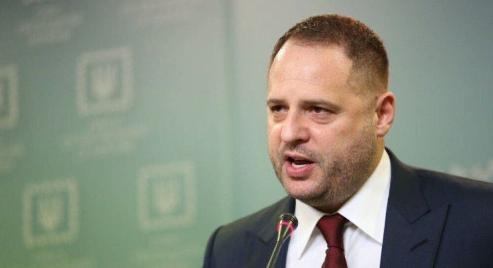 Требование уволить Умерова и Ермака зарегистрировали в Верховной раде Требование уволить Умерова и Ермака зарегистрировали в Верховной раде