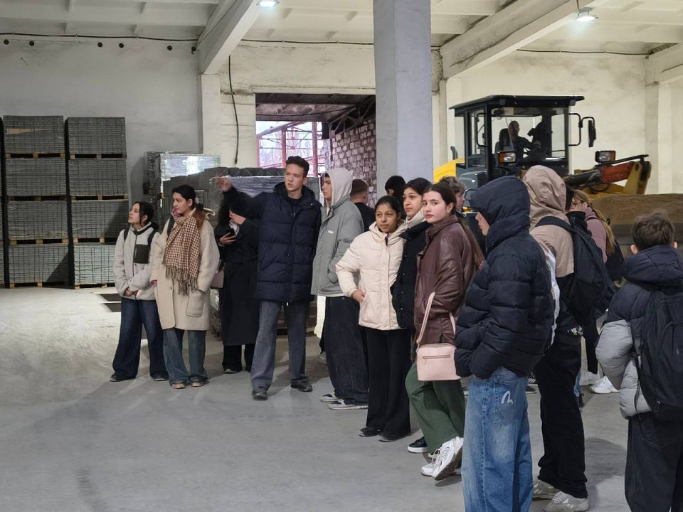 Куда пойти учиться и кем стать? Ответ на этот вопрос искали ученики 16-й школы и отправились на производство