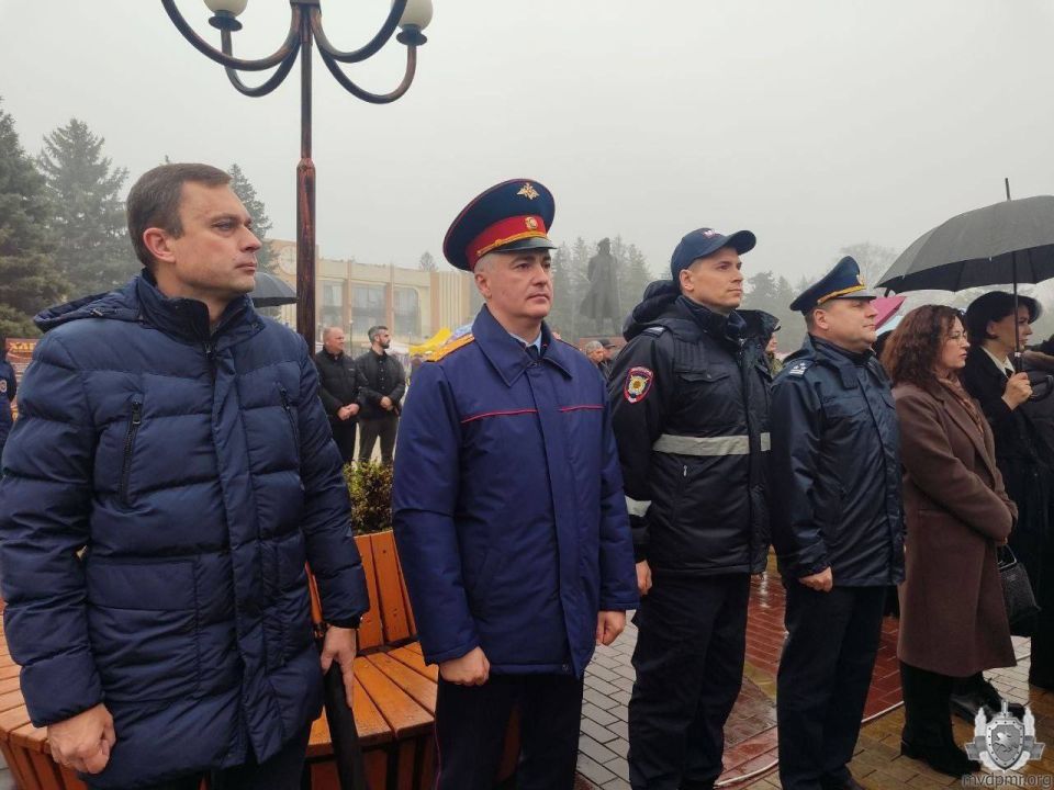 Город с многовековой историей и богатыми традициями Город с многовековой историей и богатыми традициями