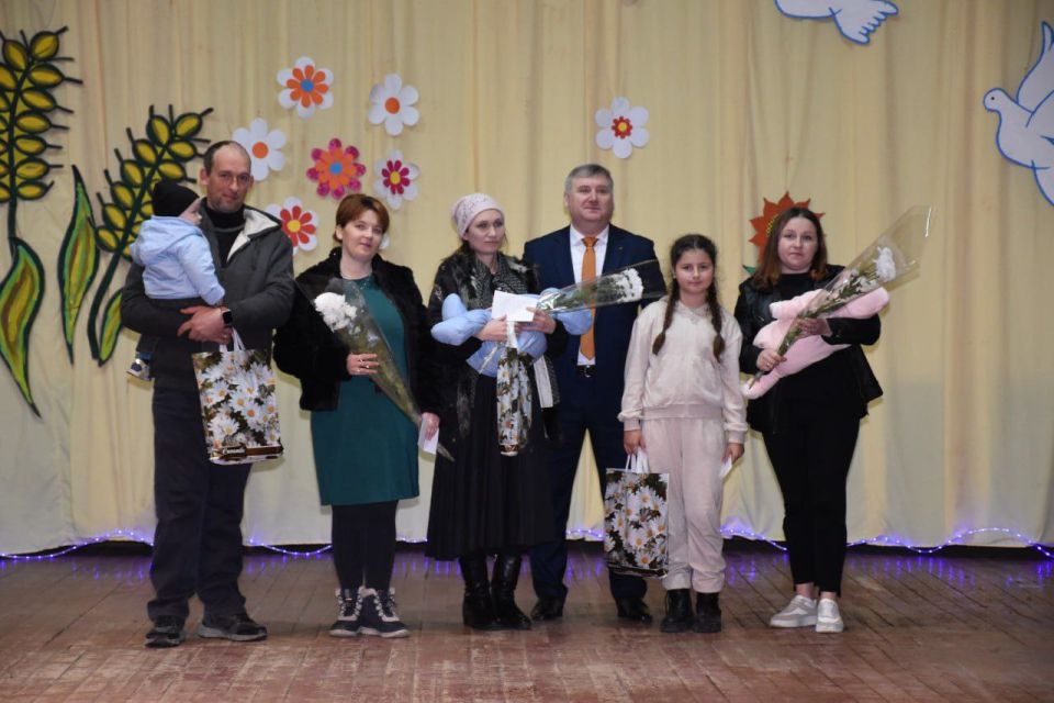 В Доме культуры села Хрустовая прошло тёплое и по-настоящему значимое мероприятие, посвящённое храмовому празднику и 480-летию населённого пункта В Доме культуры села Хрустовая прошло тёплое и по-настоящему значимое мероприятие, посвящённое храмовому празднику и 480-летию населённого пункта