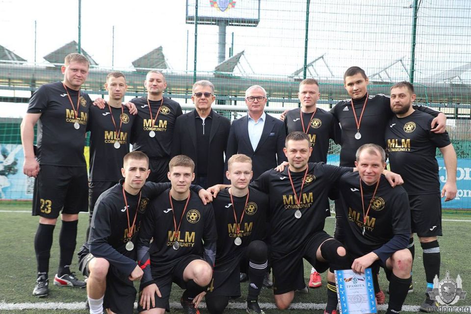 Милиционеры сразились в мини-футбол: разыграли кубок Милиционеры сразились в мини-футбол: разыграли кубок