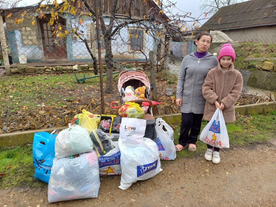 Помощь многодетным семьям, сталкивающимся с жизненными трудностями, продолжается в Дубоссарах Помощь многодетным семьям, сталкивающимся с жизненными трудностями, продолжается в Дубоссарах