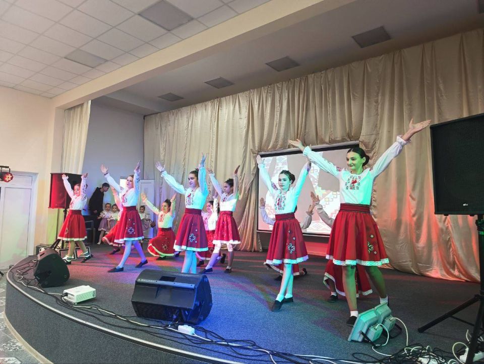 Вокальная группа ансамбля «Приетения» подарила зрителям тёплое, душевное выступление