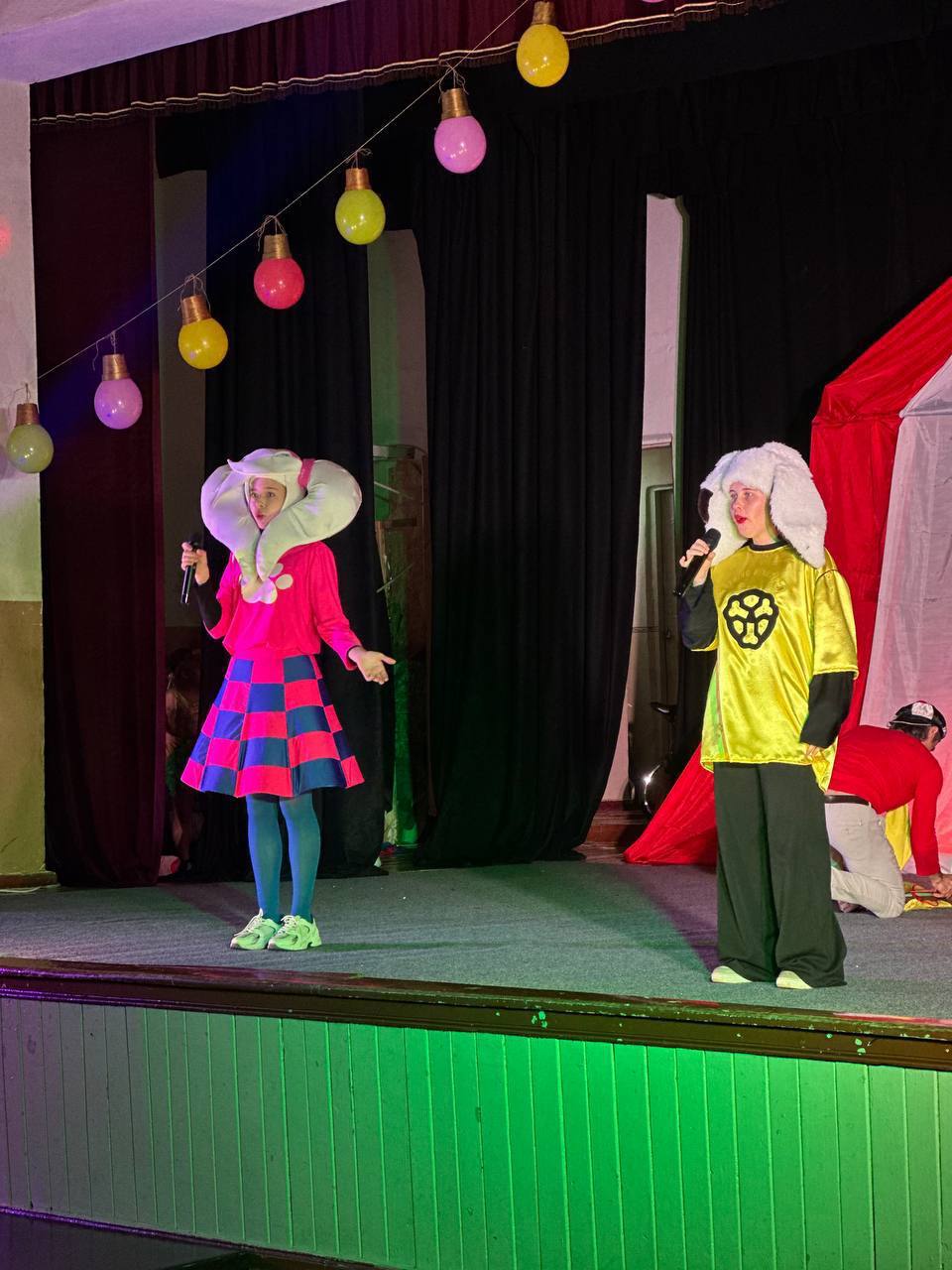 Дом культуры Протягайловки стал точкой притяжения для всех, кто верит в магию сцены Дом культуры Протягайловки стал точкой притяжения для всех, кто верит в магию сцены