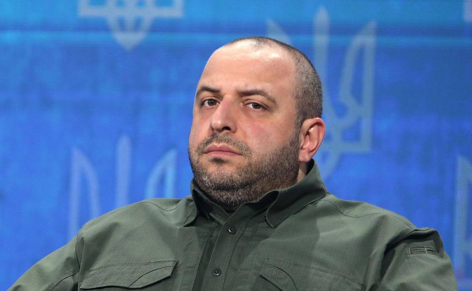 Секретарь СНБО Украины Умеров на переговорах в США согласился на вывод украинских войск из Донбасса и сокращение ВСУ до 600 тысяч человек, позже это легло в основу плана Трампа по Украине, сообщает обозреватель Washington...