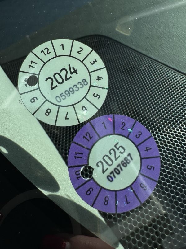 Талон техосмотра на лобовом стекле отменили, закон подписал президент