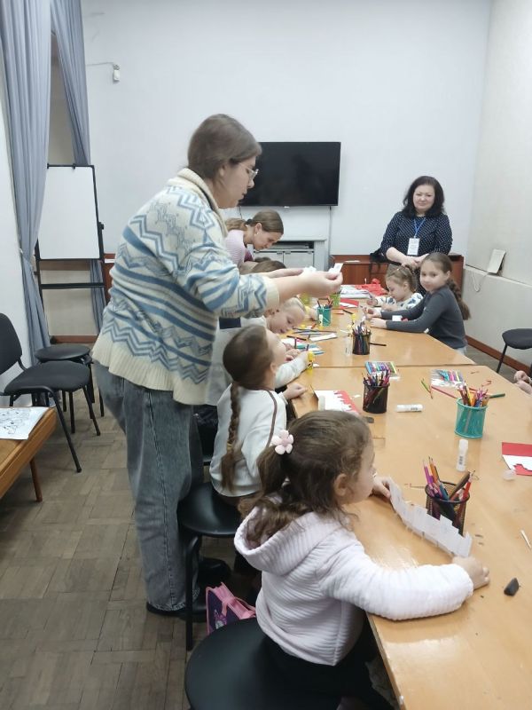 В Бендерах дети создавали панораму города В Бендерах дети создавали панораму города
