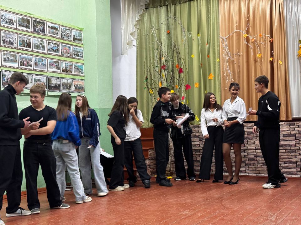 В пятницу, 21 ноября, наша школа торжественно завершила В пятницу, 21 ноября, наша школа торжественно завершила