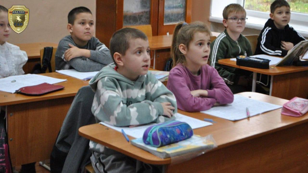 Учим быть заметными на дороге Учим быть заметными на дороге