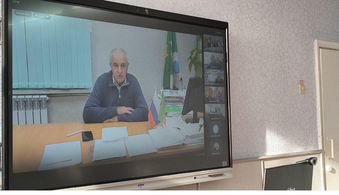 Рустам Хамизуллин, глава Нижнетаканышского сельского поселения Мамадышского района Республики Татарстан познакомил участников встречи с историей поселения, отметил важность совместной патриотической работы в рамках...