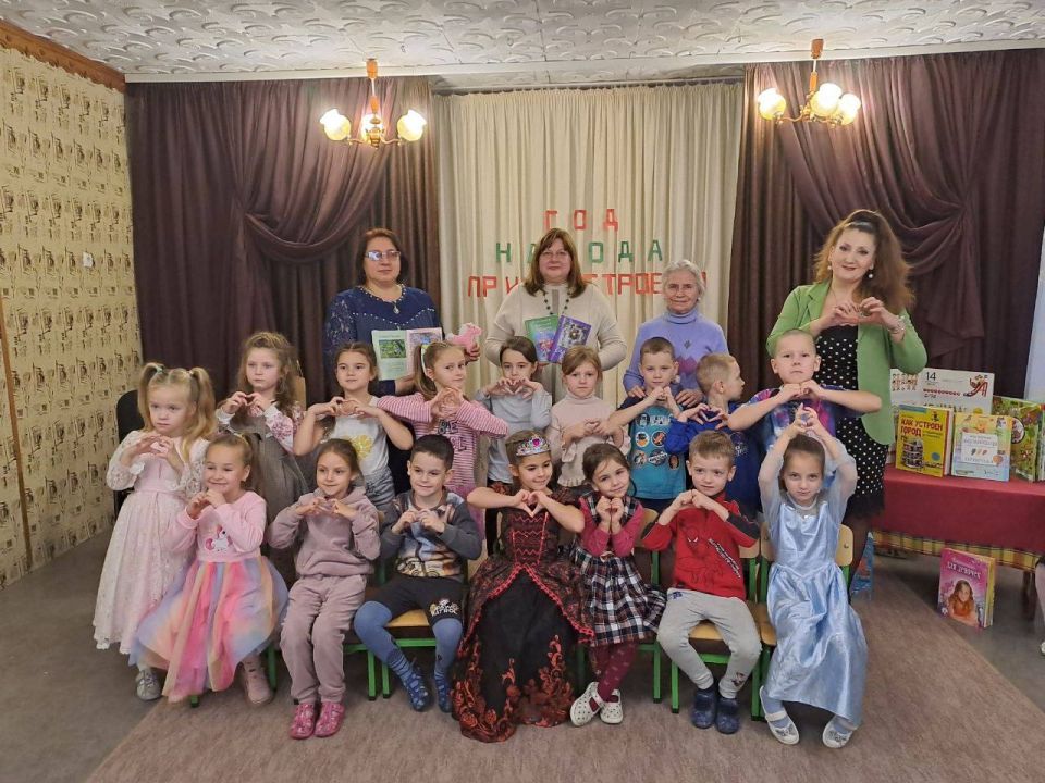 В детском саду номер 46 «Белая акация» состоялась музыкально-поэтическая встреча, приуроченная ко Дню матери