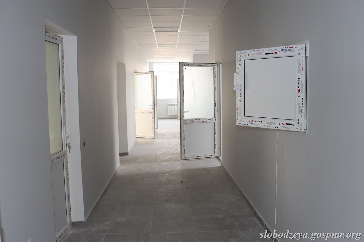 В Слободзейском районе продолжаются работы по капитальному ремонту поликлиники и Дома культуры в Коротном В Слободзейском районе продолжаются работы по капитальному ремонту поликлиники и Дома культуры в Коротном