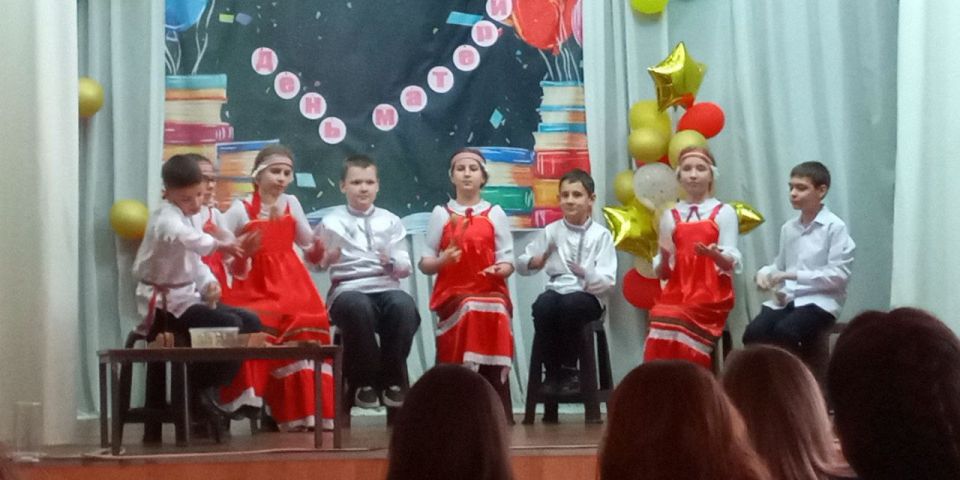 «Мама – первое слово...». В СШ №13 прошло яркое и трогательное открытое родительское собрание, посвященное международному празднику – Дню матери «Мама – первое слово...». В СШ №13 прошло яркое и трогательное открытое родительское собрание, посвященное международному празднику – Дню матери