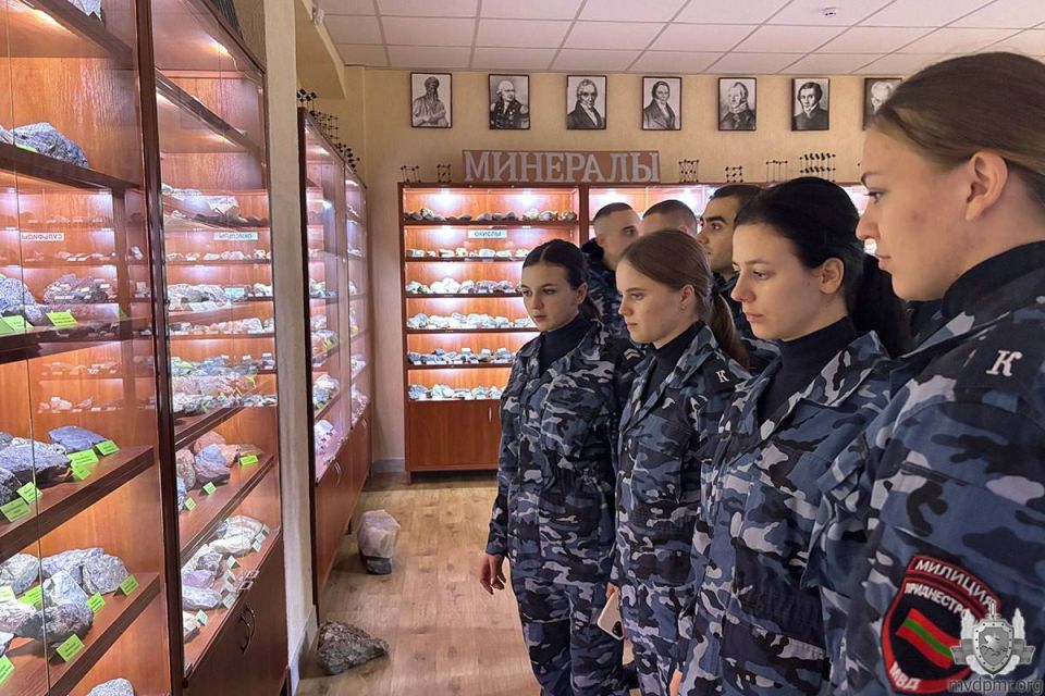 Курсантам – об уникальных экспонатах Приднестровья Курсантам – об уникальных экспонатах Приднестровья