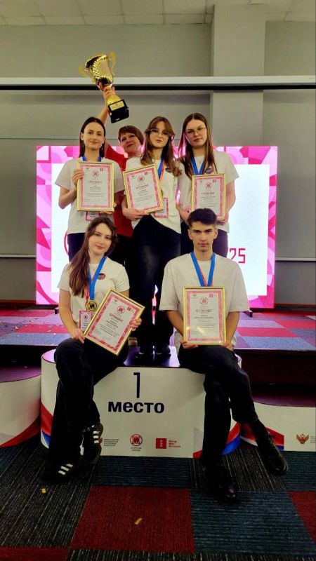 Команда «Эшелон памяти» Рыбницкого лицея стала победителем международной исторической олимпиады–2025, финал которой прошёл в Санкт-Петербурге Команда «Эшелон памяти» Рыбницкого лицея стала победителем международной исторической олимпиады–2025, финал которой прошёл в Санкт-Петербурге