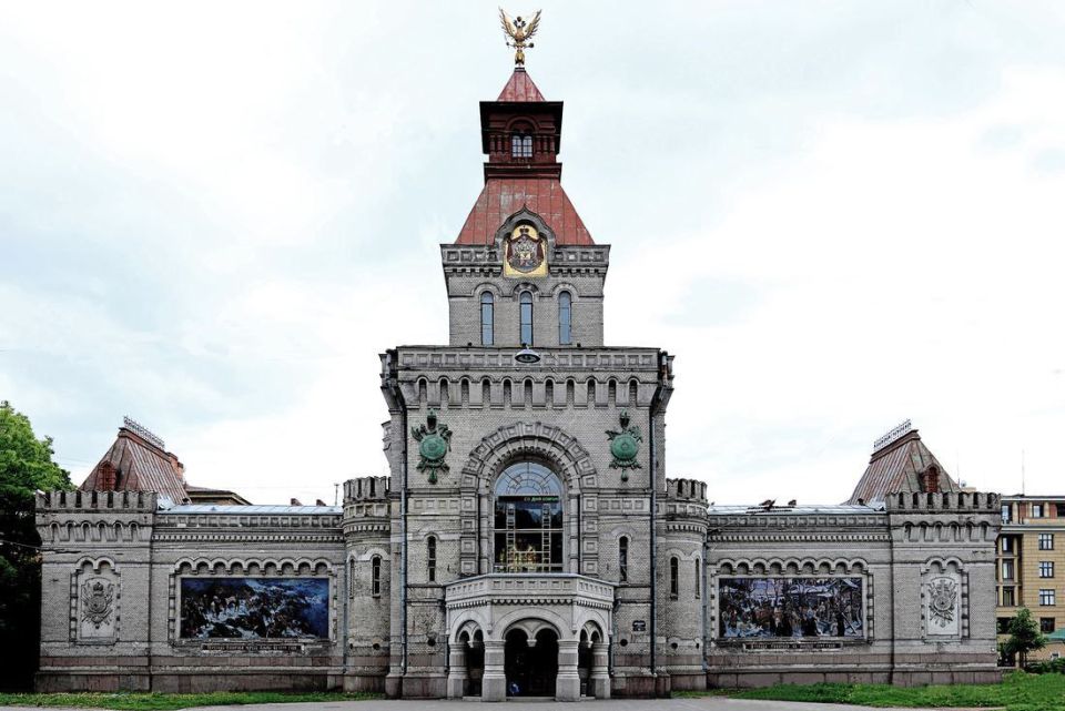 26 ноября 1904 года в Петербурге был торжественно открыт музей Суворова