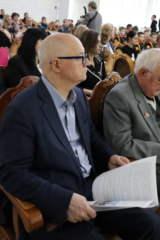 Для кого написана книга. Издание рассчитано на школьников от 9 лет и до 8 класса Для кого написана книга. Издание рассчитано на школьников от 9 лет и до 8 класса