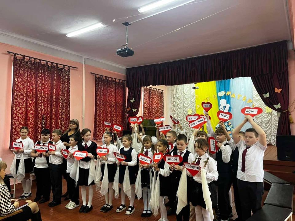 На базе МОУ «Бендерская гимназия №3 им. И.П. Котляревского» прошло городское методическое объединение учителей начальных классов, преподающих курс ОРКСЭ (Основы религиозной культуры и светской этики) На базе МОУ «Бендерская гимназия №3 им. И.П. Котляревского» прошло городское методическое объединение учителей начальных классов, преподающих курс ОРКСЭ (Основы религиозной культуры и светской этики)