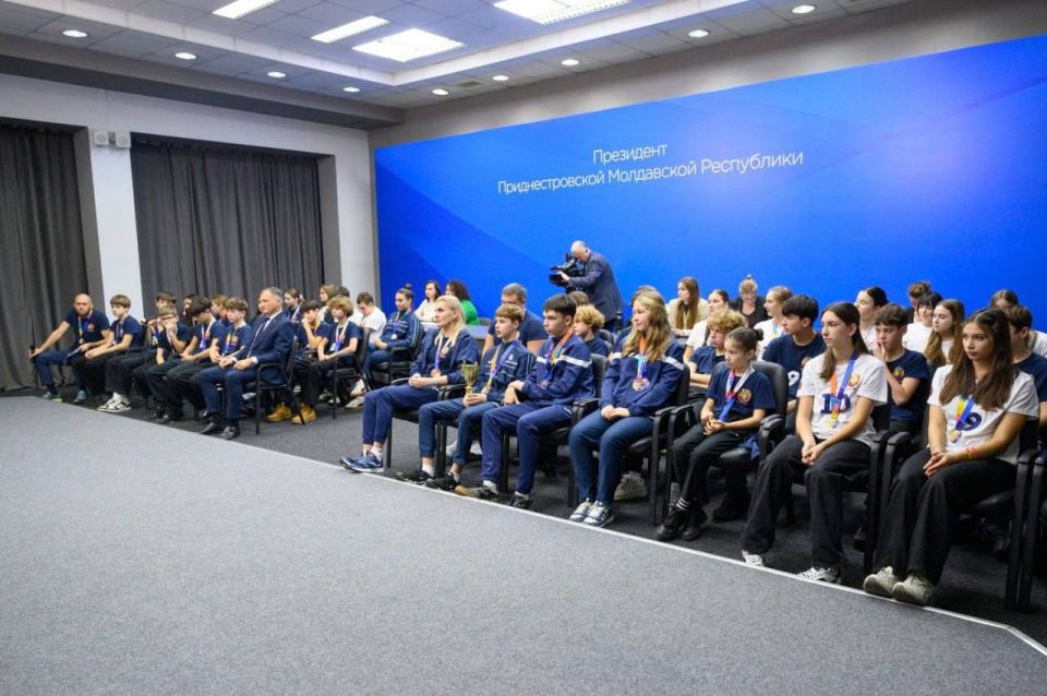 Приднестровская сборная школьников вернулась из Москвы с международного фестиваля спорта Приднестровская сборная школьников вернулась из Москвы с международного фестиваля спорта