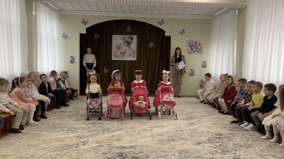 В столичном детском саду №33 прошёл тёплый и душевный праздник, посвящённый Дню матери В столичном детском саду №33 прошёл тёплый и душевный праздник, посвящённый Дню матери
