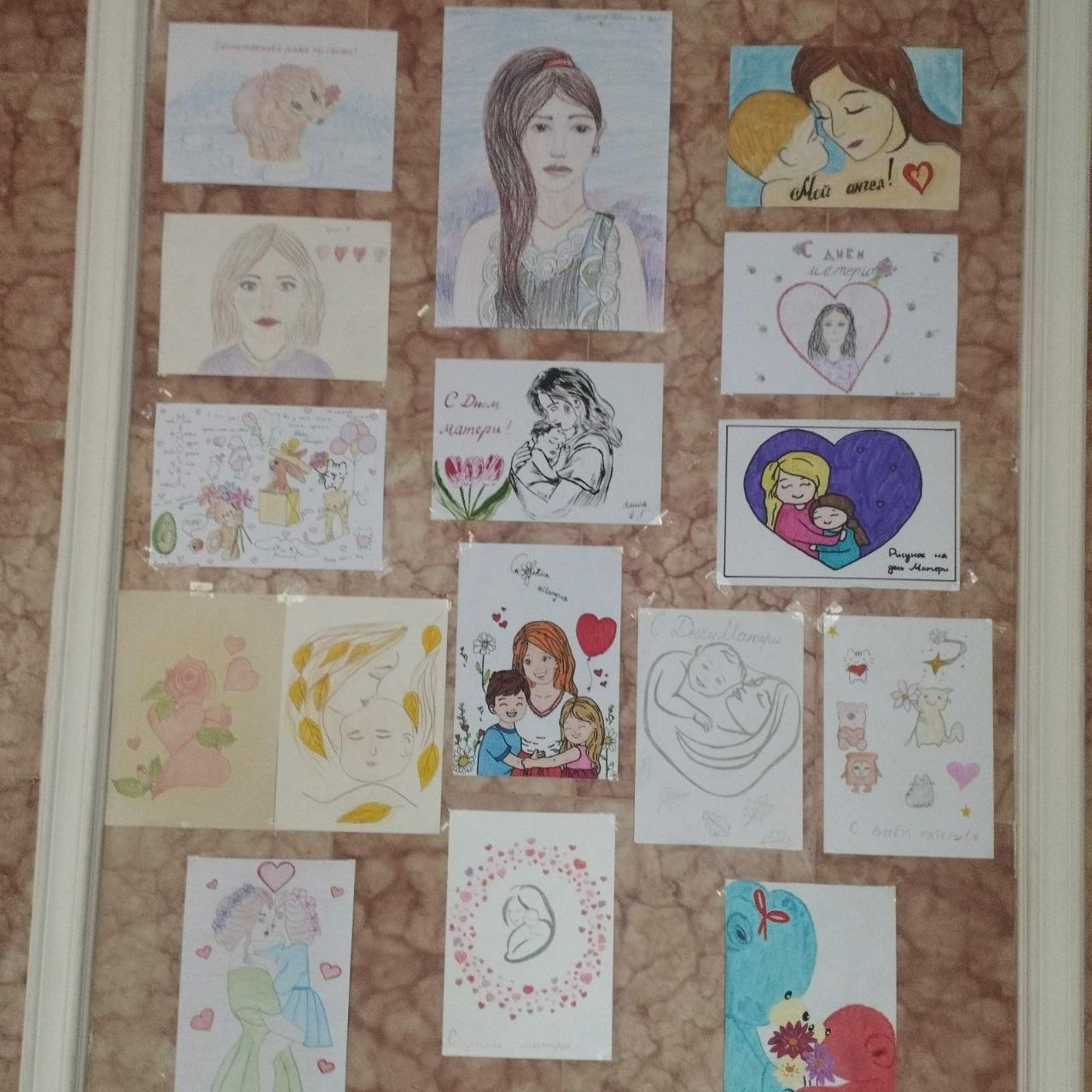 Эту красивую череду трогательных поздравлений продолжила и МОУ «Тираспольская гуманитарно-математическая гимназия»