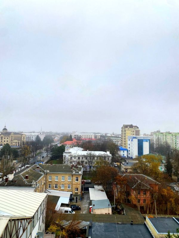 На город опустился туман